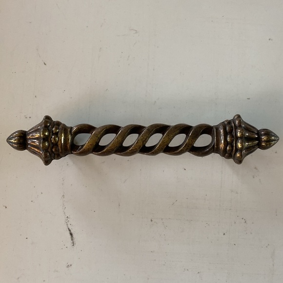 Vintage Patina Brass Drawer Pull Handle - Picture 4 of 8